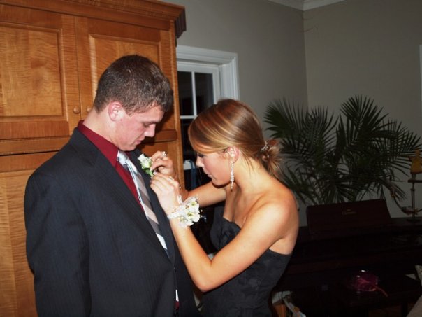 18568_297004003237_5460798_n