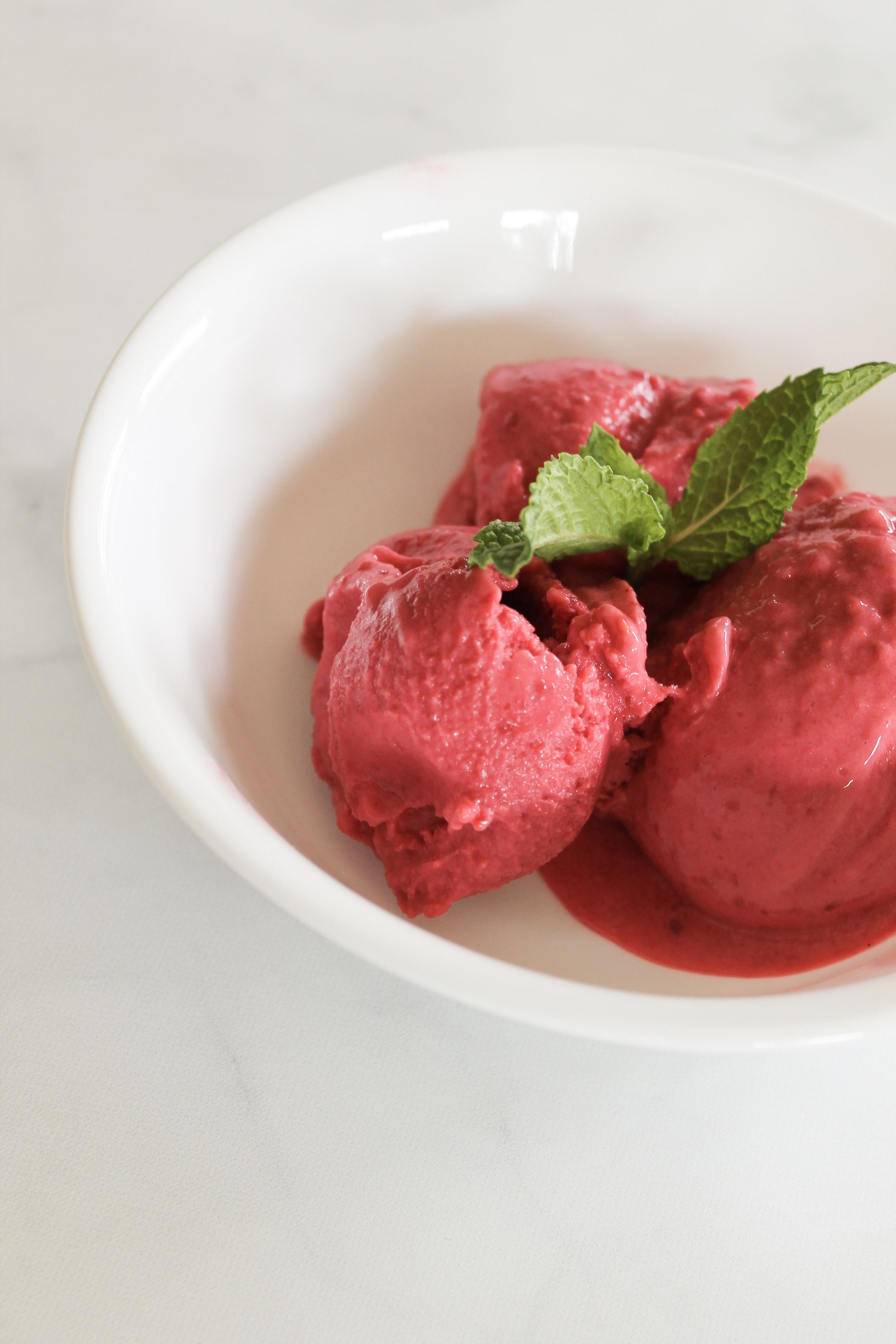 Healthy Raspberry Lemon Frozen Yogurt – matteahiggins